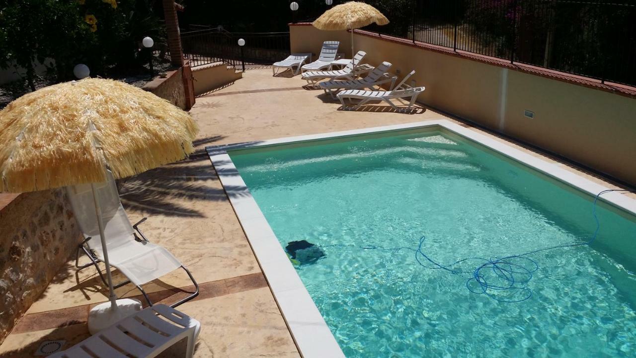 Villa del Golfo Santa Flavia Exterior foto