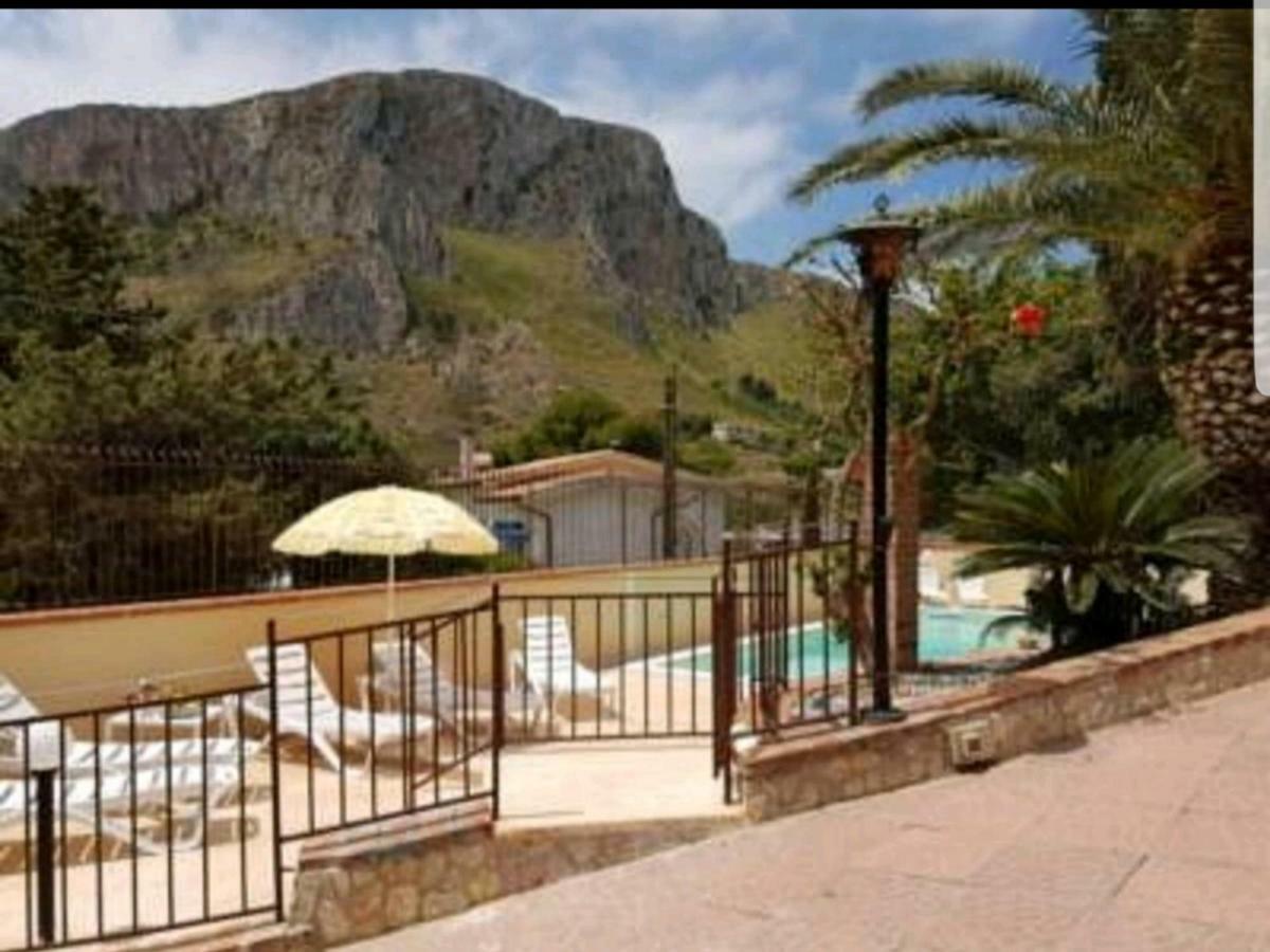 Villa del Golfo Santa Flavia Exterior foto