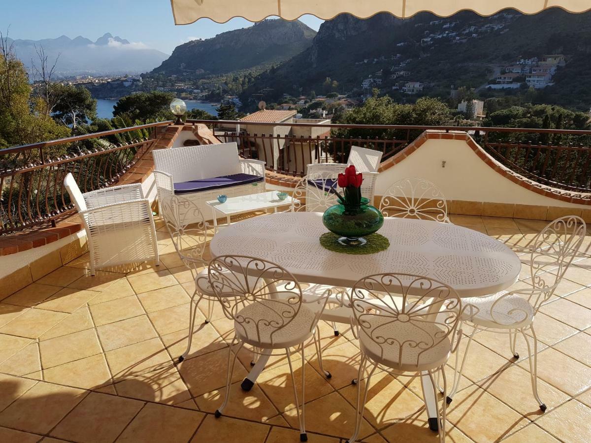 Villa del Golfo Santa Flavia Exterior foto