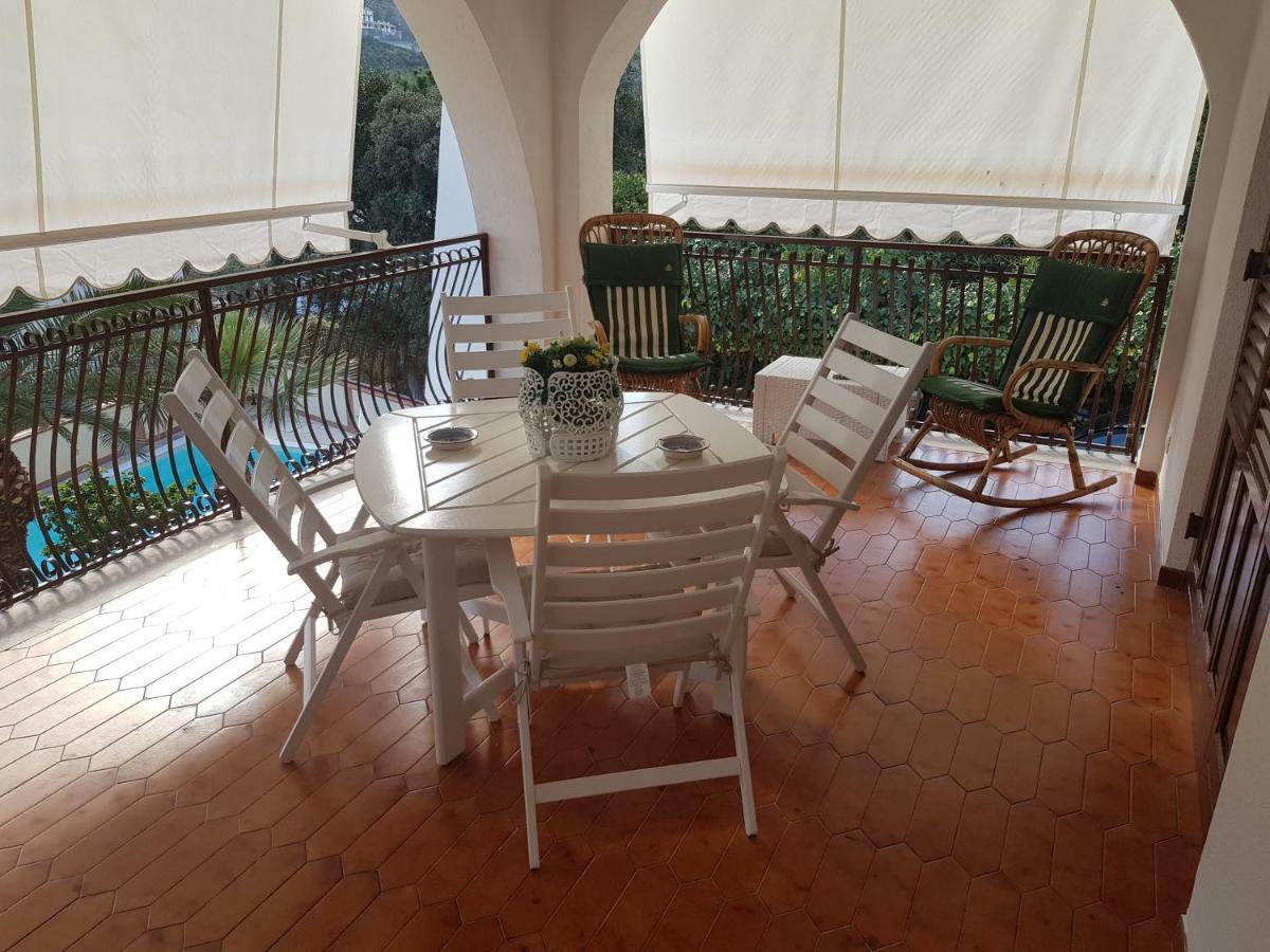 Villa del Golfo Santa Flavia Exterior foto
