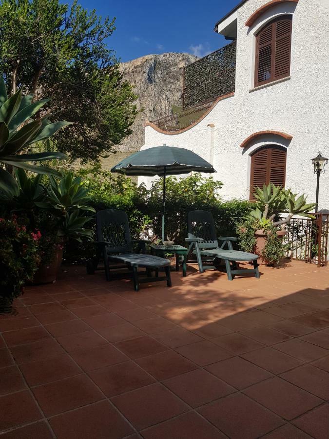 Villa del Golfo Santa Flavia Exterior foto