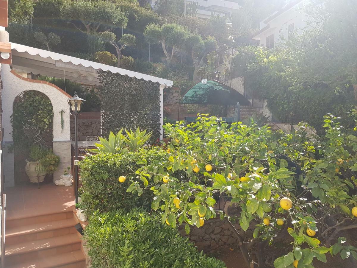 Villa del Golfo Santa Flavia Exterior foto